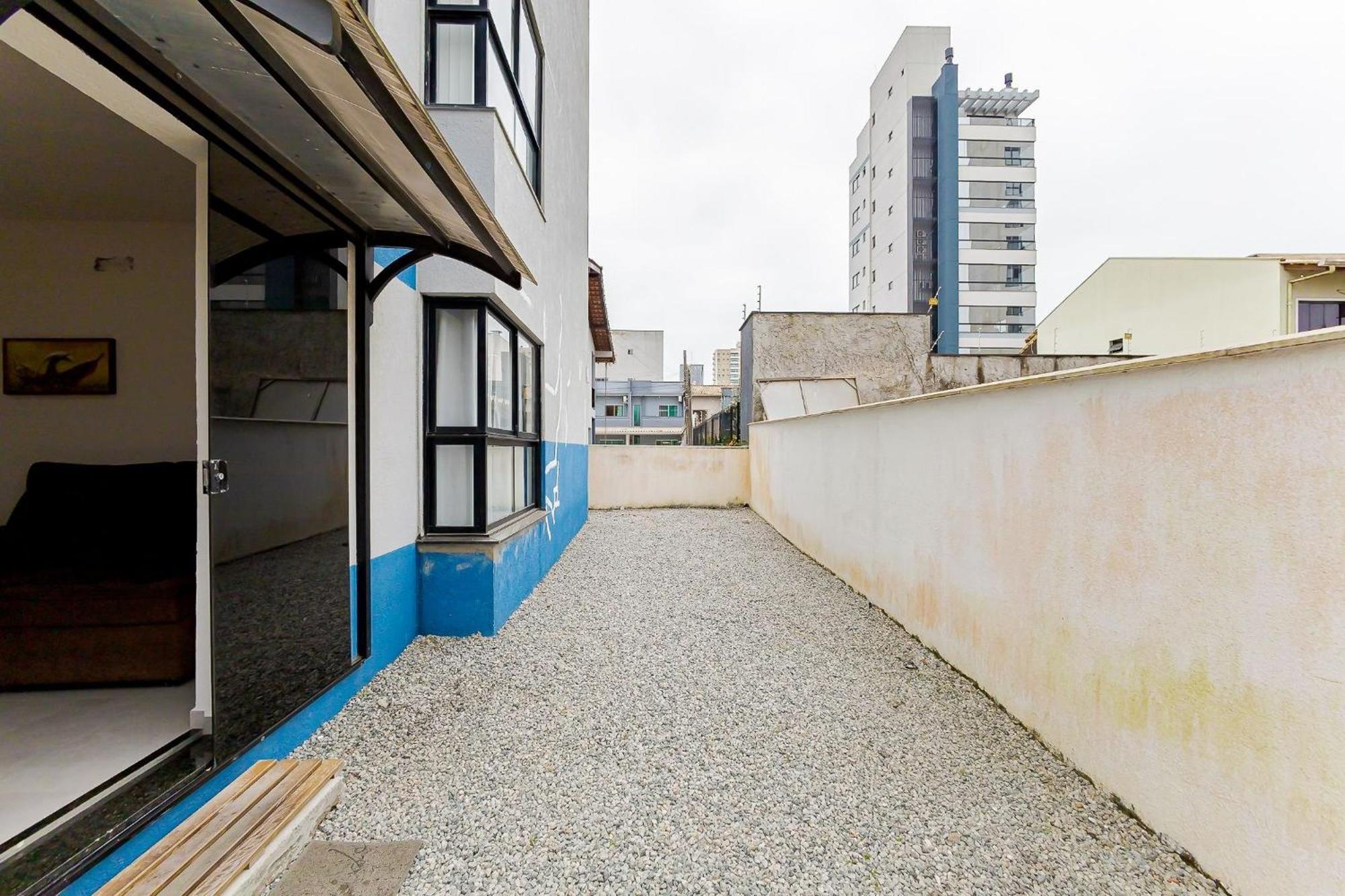 150m Da Em Um Fantastico Edificio Em Balneario *